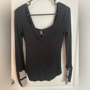 😀We the free free people top🌹